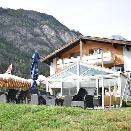 Restaurant & Hostel Hole In One Ранда Екстер'єр фото